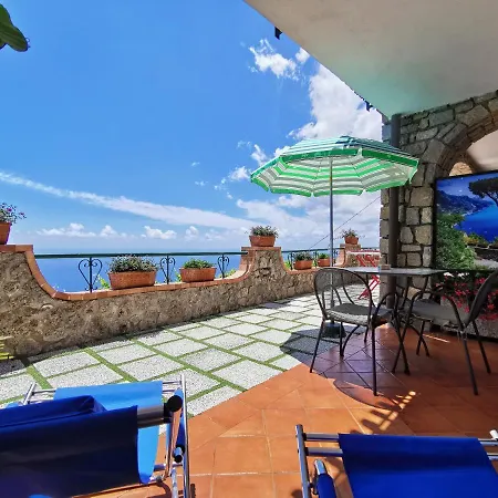 Eden Bed & Breakfast 4*